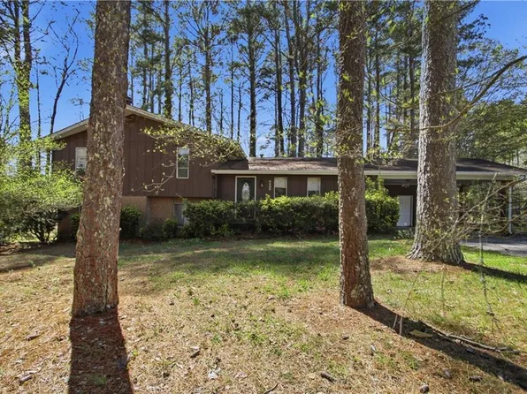 5455 Saint Lo Ln, Atlanta, GA 30349
