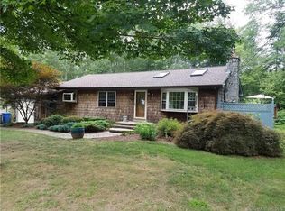7 Oak Dr, Mansfield, CT 06250