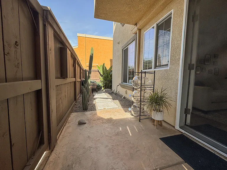 5252 Balboa Arms Dr #177 — Photo 16