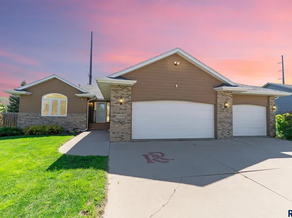 7432 W Legacy Ct, Sioux Falls, SD 57106