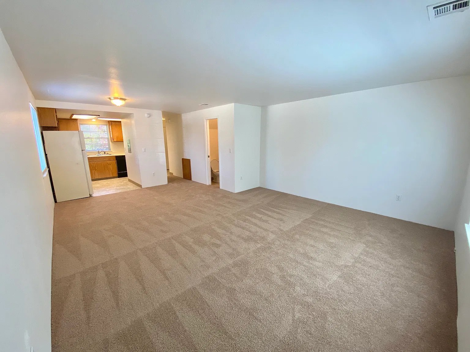 2 bed, 1.5 bath, 1210 sqft, $1,450 — Photo 3