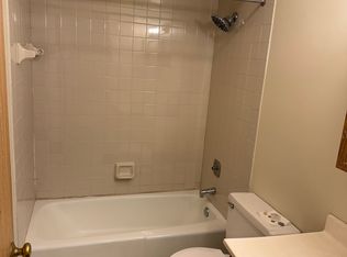 1810 Heatherway Ln APT 1F, New Lenox, IL 60451