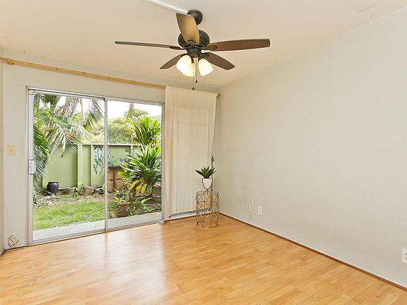 Bedroom #1 looking outwards. Lots of open-air and breezes!