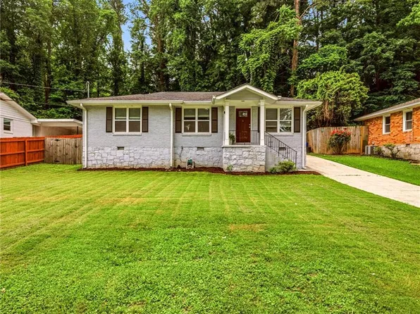 892 Scott Cir, Decatur, GA 30033