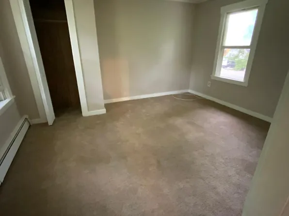 19 Myrtle St #B, Somersworth, NH 03878