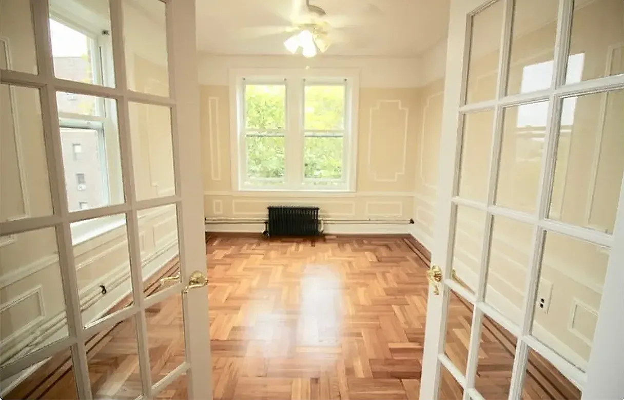 202 Marine Avenue — Photo 4