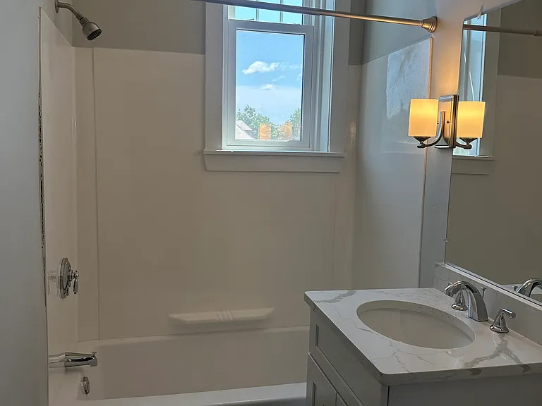 60 Hopedale St #4 — Photo 5