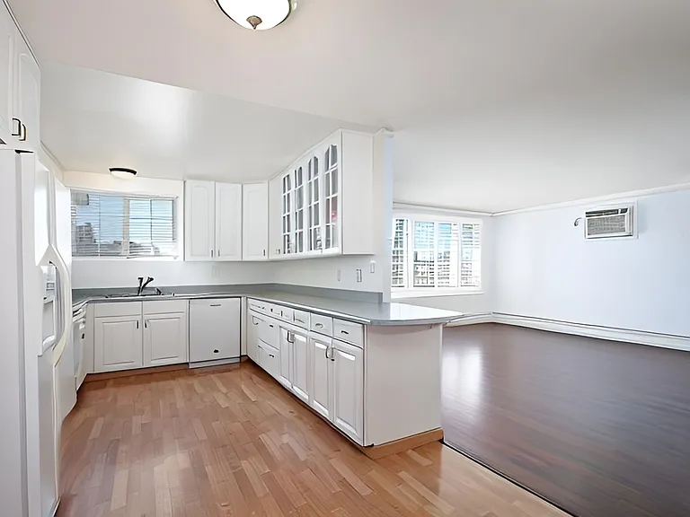 6714 Cowles Mountain Blvd — Photo 8