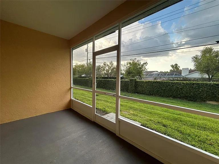 1727 Fluorshire Dr — Photo 35
