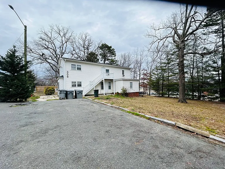 308 W Kivett St — Photo 41