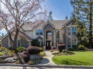 10071 N Edgewood Dr, Fresno, CA