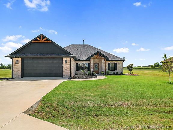2nd image of 302 Peach Tree Rd