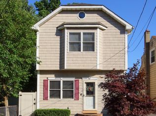 12 Maple Pl, Keyport, NJ 07735