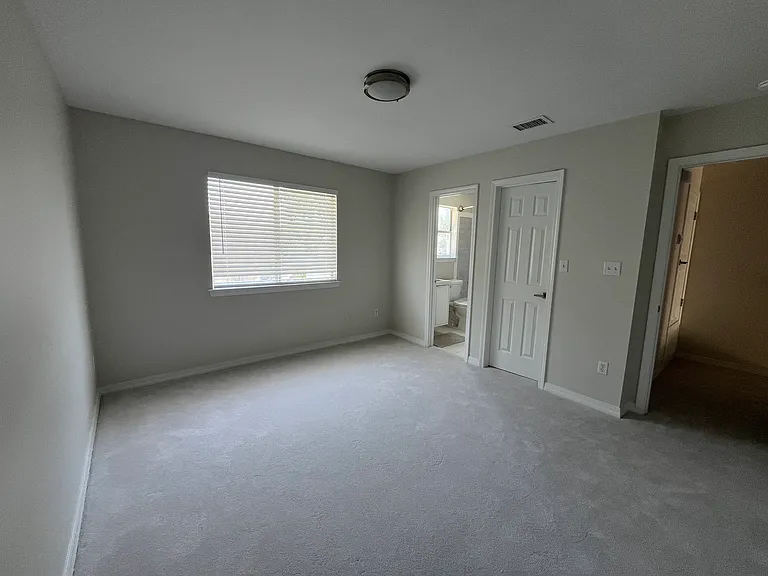 1354 Redwood Ln — Photo 10