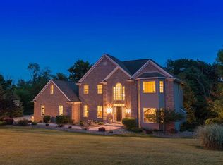 1553 Turkey Ridge Ct NW, Swisher, IA 52338