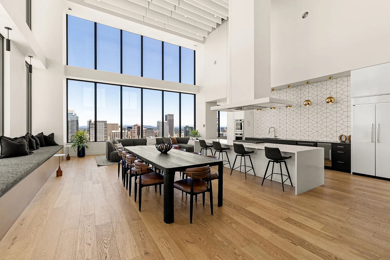 Byline Apartments — Photo 4