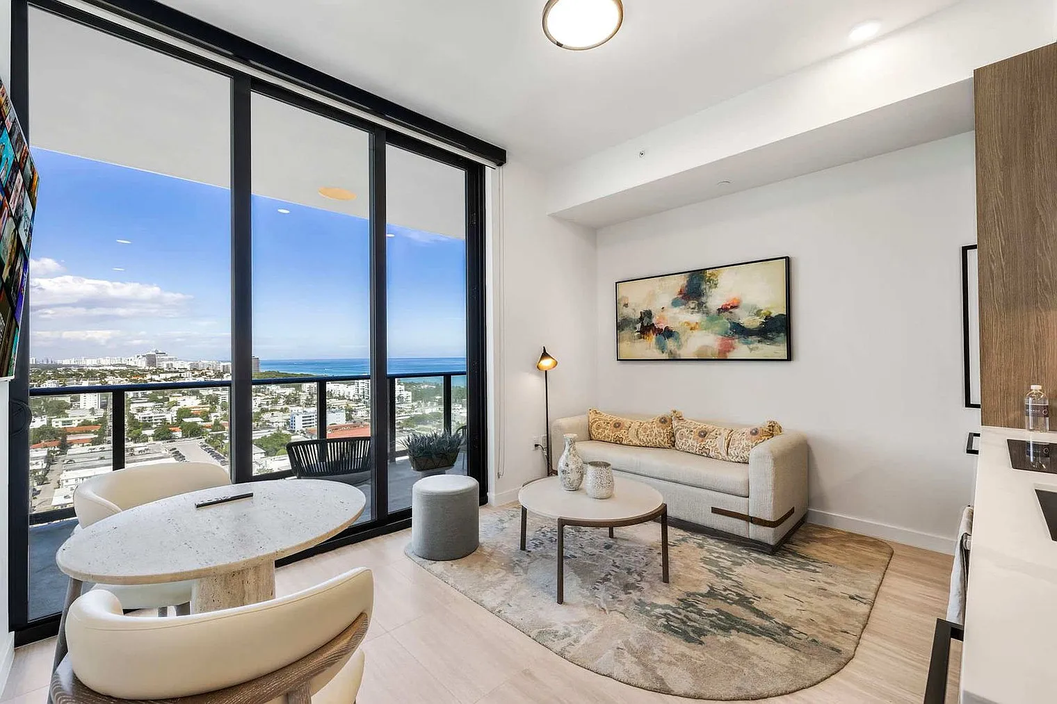 1 bed, 1.0 bath, 990 sqft, $3,730 — Photo 1