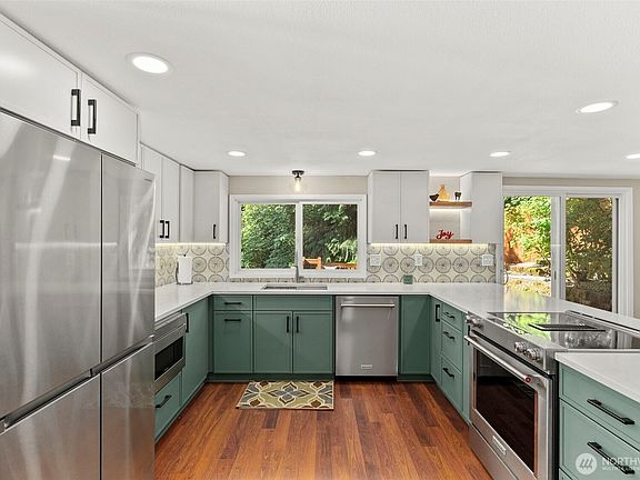 3rd image of 709 Z Street SE
