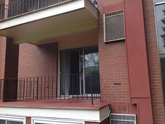 4th image of 419 2nd St APT 4