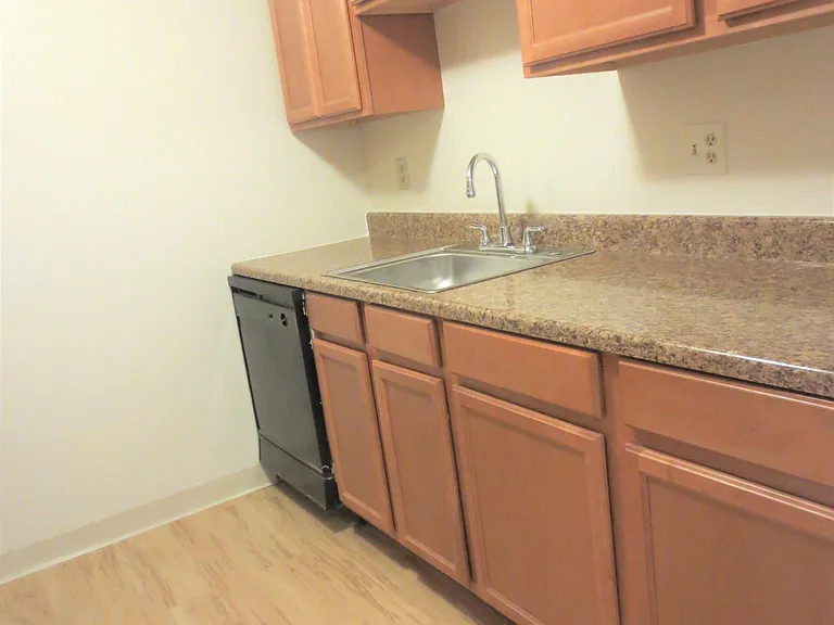 6350 Forward Ave #21 — Photo 34