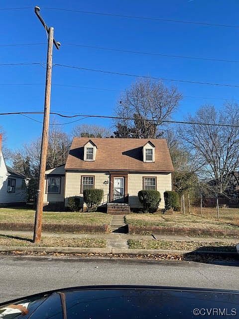 1st image of 2821 E Wellington St