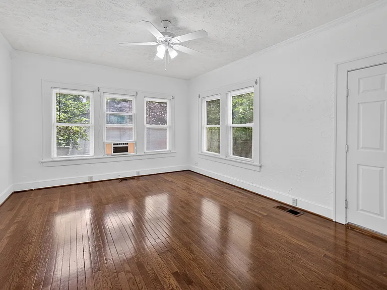 2601 S University Dr — Photo 30