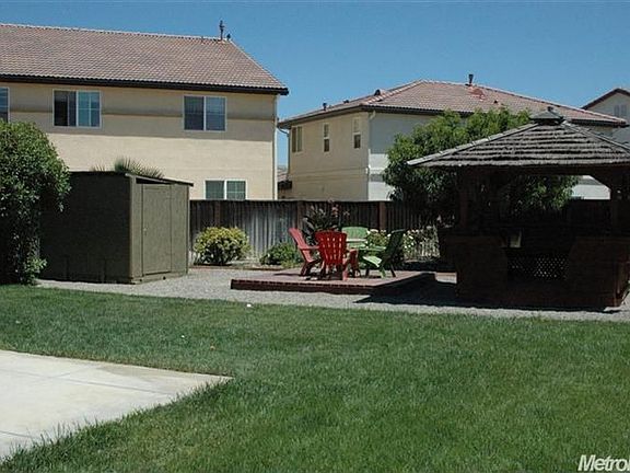3rd image of 526 S Creekside Ct
