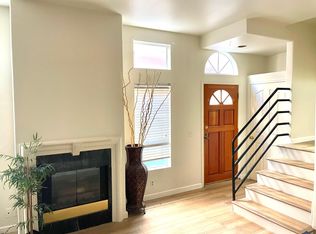 7267 Corbin Ave Unit G, Winnetka, CA 91306
