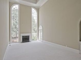 5615 Cross Gate Dr, Sandy Springs, GA 30327