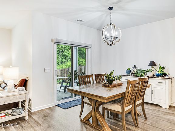 5th image of 1581 Pleasant Hollow Court SE