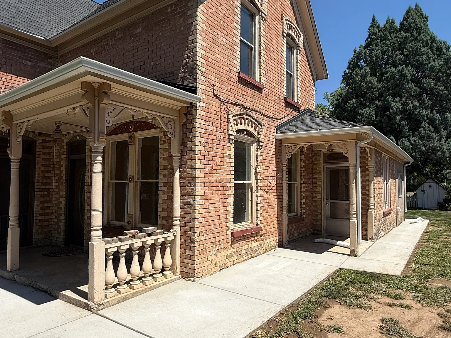 4 bed, 2.5 bath, 2600 sqft, $2,350 — Photo 3