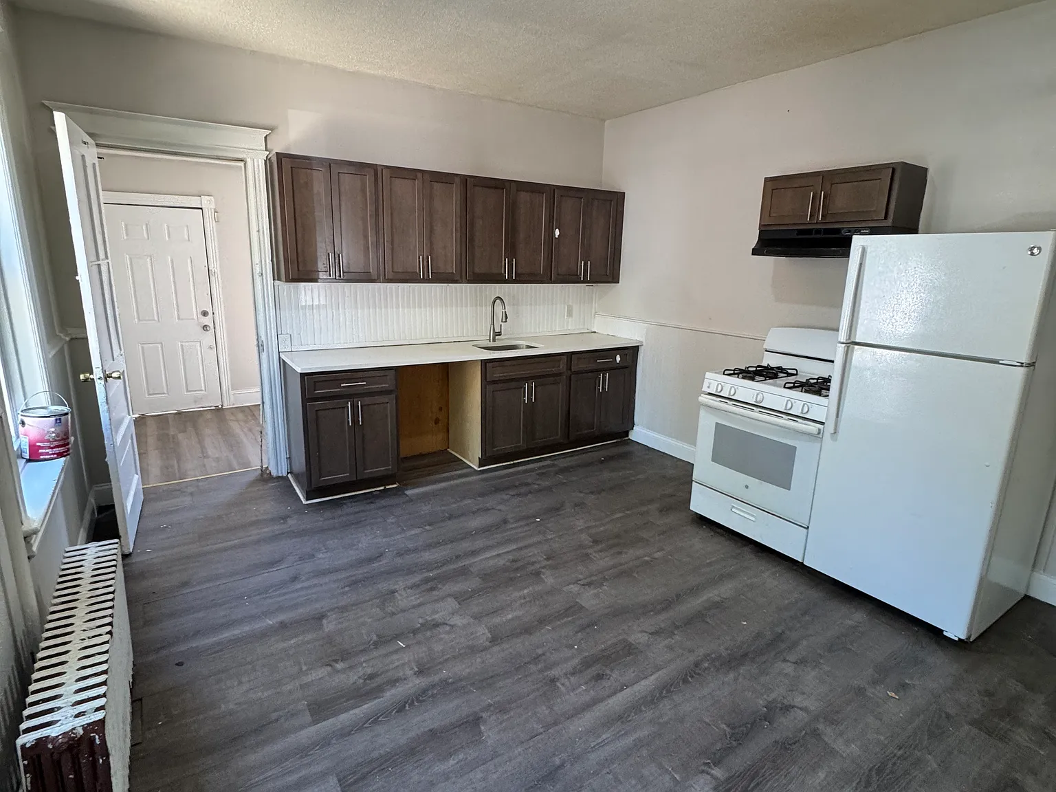 3 bed, 1566 sqft, $2,350 — Photo 2