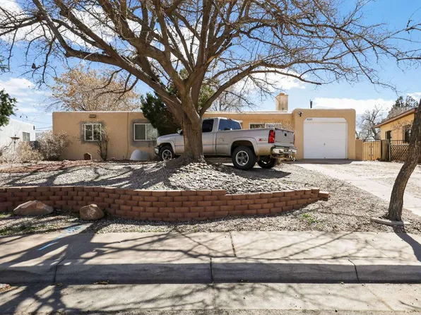 8310 Robin Ave NE, Albuquerque, NM 87110