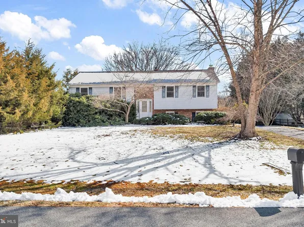 38 Stardust Dr, Newark, DE 19702