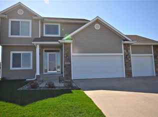 16010 Monroe Ct, Urbandale, IA 50323