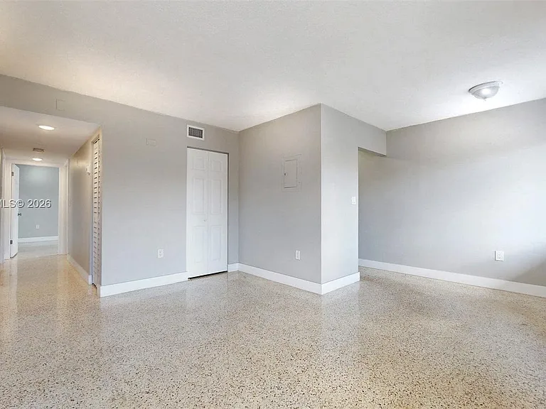 426 NW 13th Ave #2 — Photo 9
