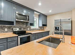 107 Mountain View Rd, Leeds, ME 04263