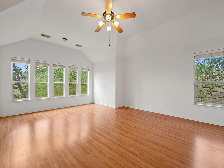 6920 Larue Belle Cv — Photo 22