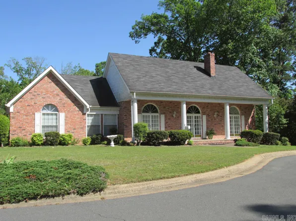 2 Hillcrest Cv, Arkadelphia, AR 71923
