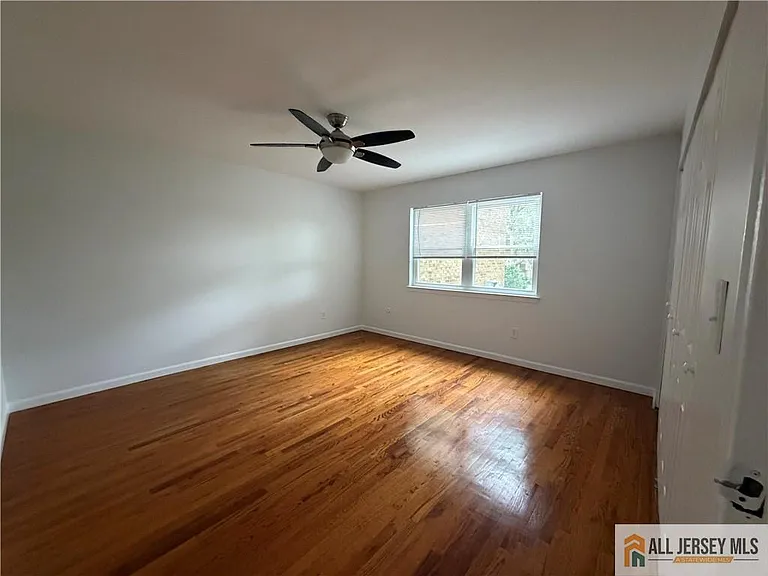 37 Judson St #10A — Photo 7