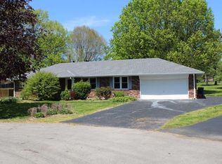 1590 Grinstead Way, Bowling Green, KY 42103