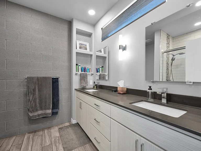 2727 E Thomas Rd #11 — Photo 16