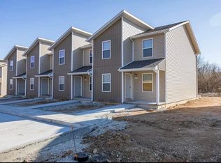 1158 Evanston Rd, Lebanon, MO 65536