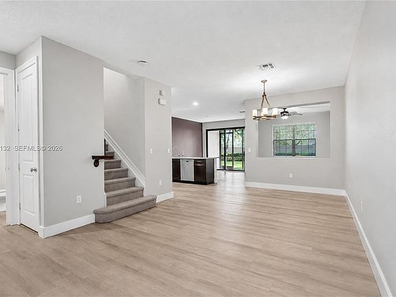4th image of 13005 Riverwalk Cir N