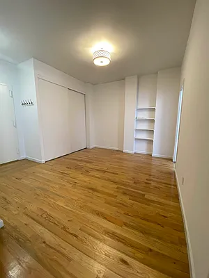 Rented by City Connections Realty | media 3