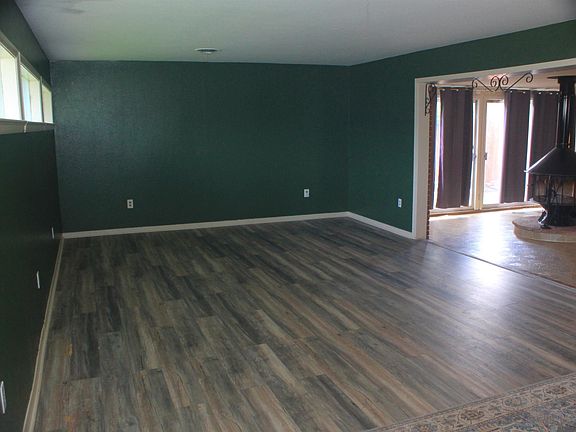 4th image of 944 Princewood Ct