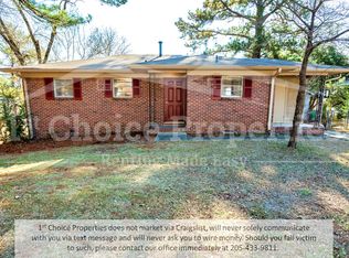 1117 Robert E Lee St, Leeds, AL 35094