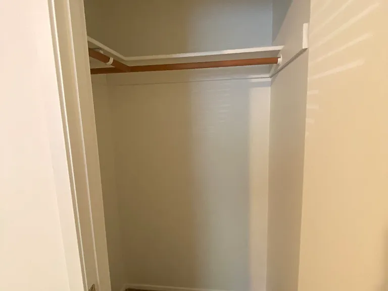 2124 NE Linnea Dr — Photo 13