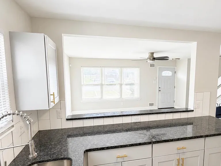 19 Lamont Ct — Photo 7