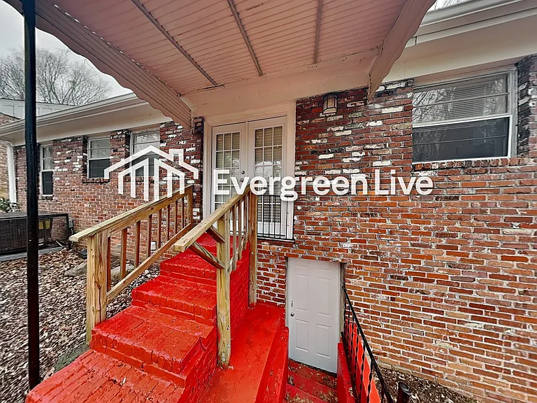 145 Sewanee Ave NW — Photo 15